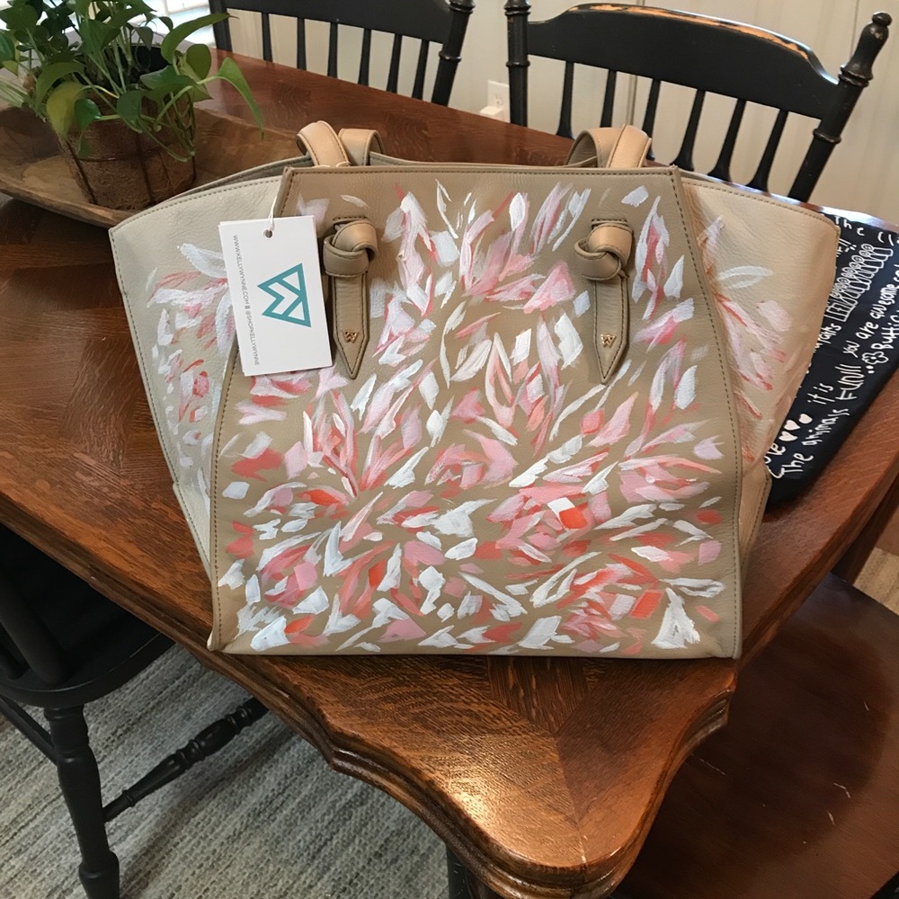 NWT one of a kind Kelly Wynne.